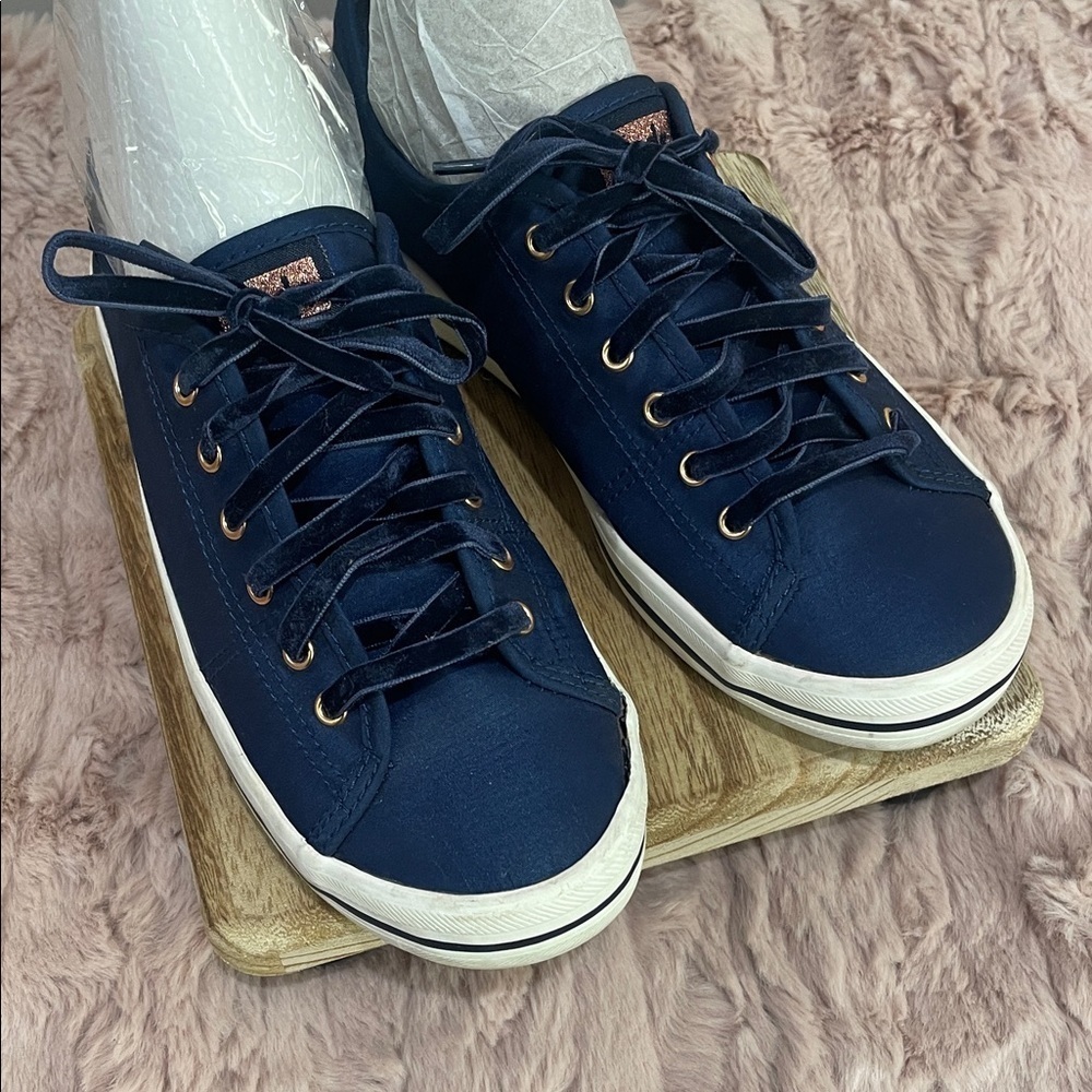Keds Women’s fancy silk Navy Blue sneakers, velvet laces, size 6.5